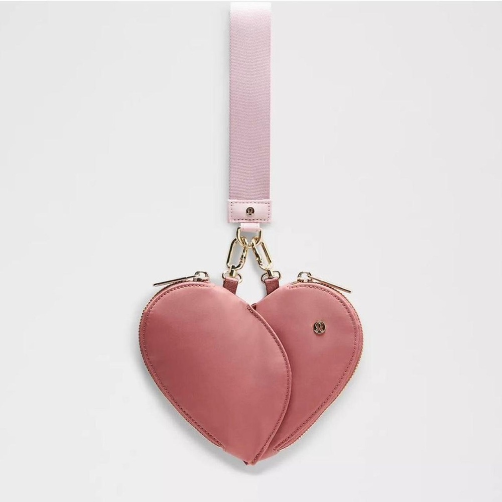 NWT Lululemon Dual Pouch Wristlet Spiced Chai / Pink Heart-Shaped Wristlet